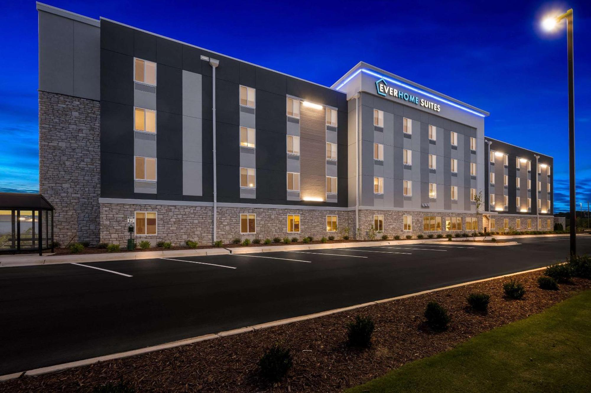 Everhome Suites Fayetteville Near Fort Bragg المظهر الخارجي الصورة